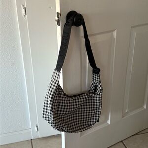 Baggu Medium Crescent Bag Gingham